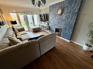 Lounge- click for photo gallery